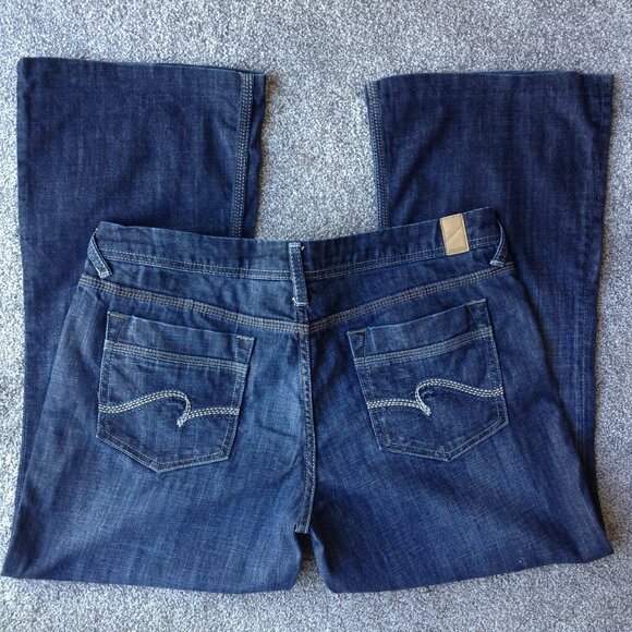 ⭐MAURICES “MORGAN NEW BOOT” FLARE DENIM JEANS in Dark Wash, size 13/14 X-SHORT⭐ - Picture 3 of 6